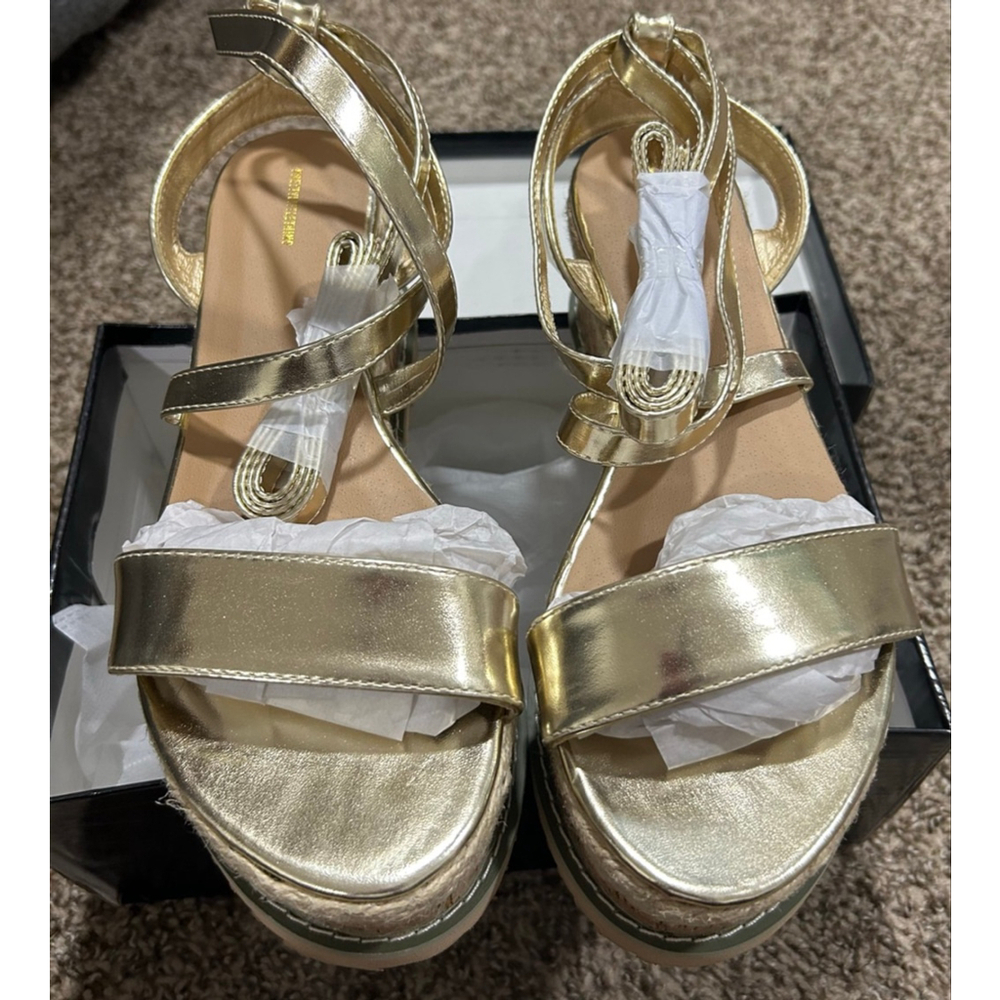 New with box PrettyLittleThing Espadrilles Lace Up Platform Sandals size 7 US